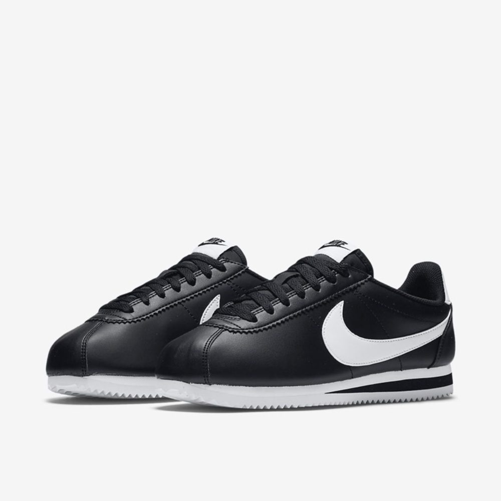 Nike Womens Classic Cortez new in box size 6.5